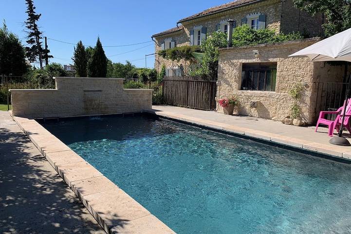 Chalet para 4 personas, con jardín además de terraza y piscina - 1