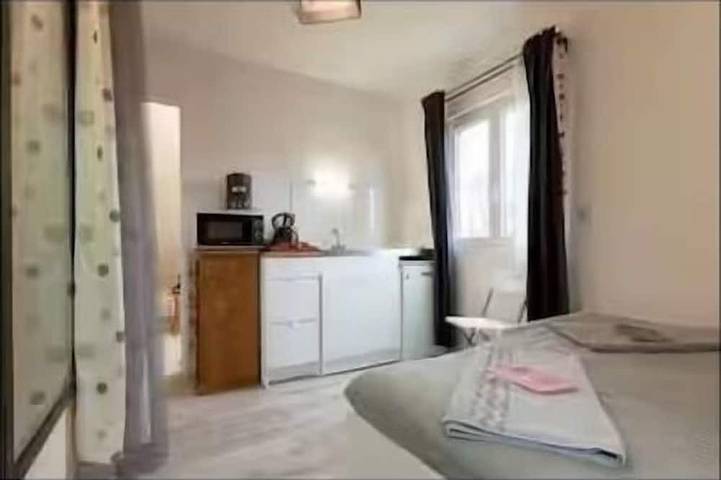 Gîte pour 2 personnes, avec jardin, animaux acceptés à Plouédern - 2