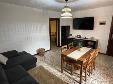 Location de vacances pour 7 personnes, avec terrasse et vue dans Vistabella