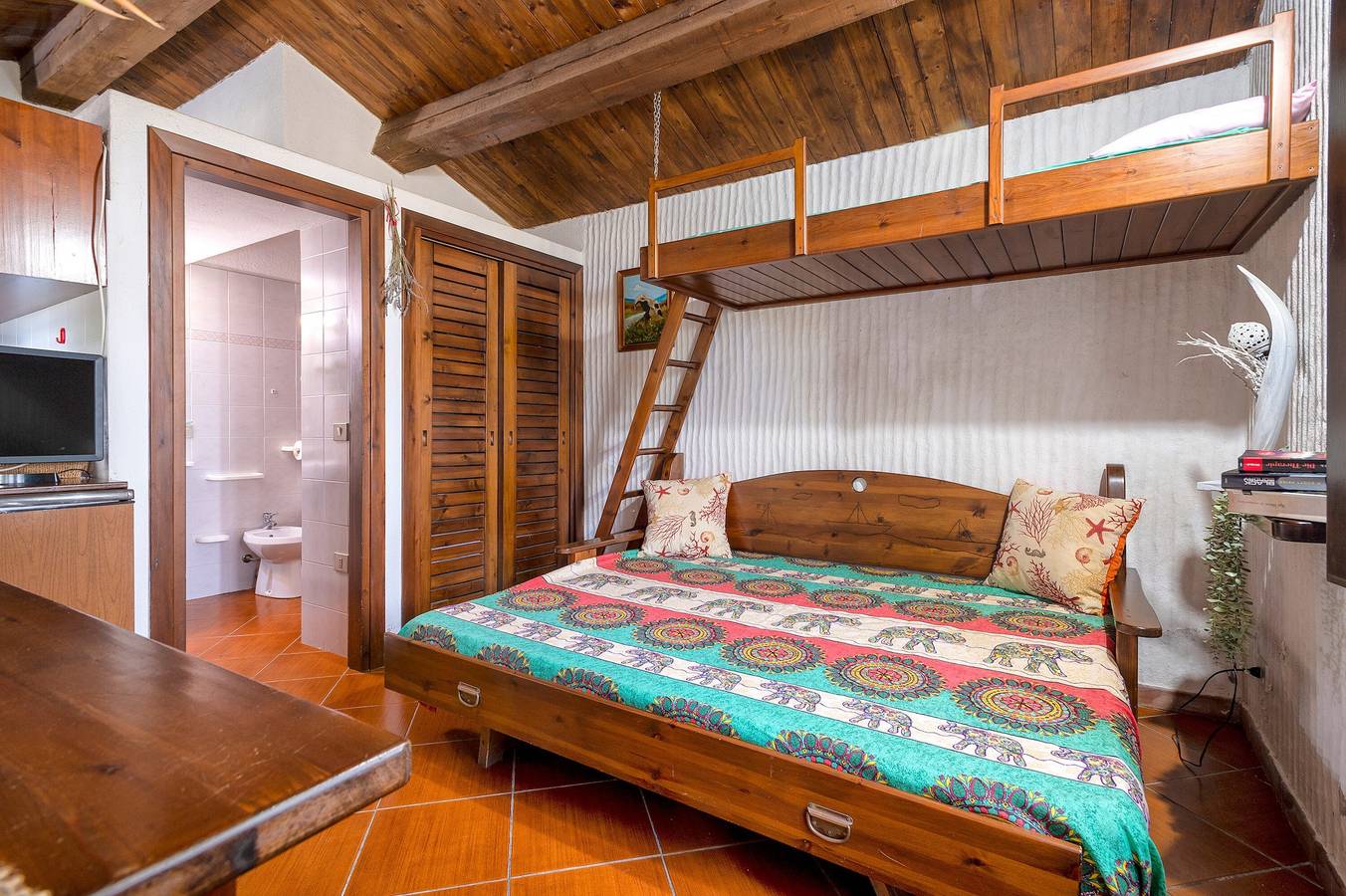 Casa vacacional "La casetta con vista" con vistas al mar, terraza y jardín in Pischinazza, Trinità d'Agultu e Vignola