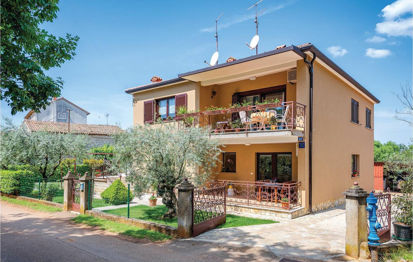 Ganze Ferienwohnung, Gemütliche Ferienwohnung mit WLAN, Klimaanlage und Zugang zur Terrasse in Juricani, Umag und Umgebung