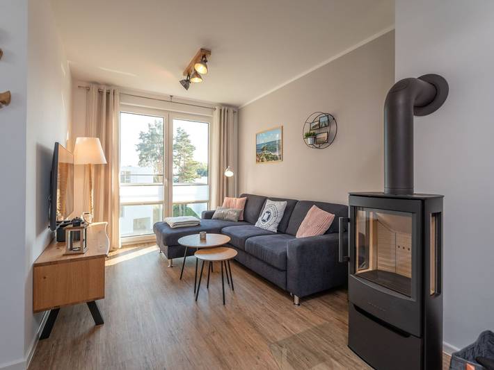 Ferienwohnung für 3 Personen, mit Seeblick und Balkon sowie Sauna und Meerblick, kinderfreundlich in Zirchow