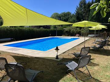 Gîte pour 6 personnes, avec piscine et terrasse ainsi que sauna et jardin dans la Creuse