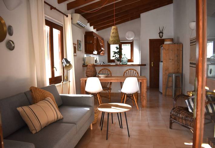 Location de vacances pour 8 personnes, avec jardin ainsi que piscine et balcon à Teulada - 4