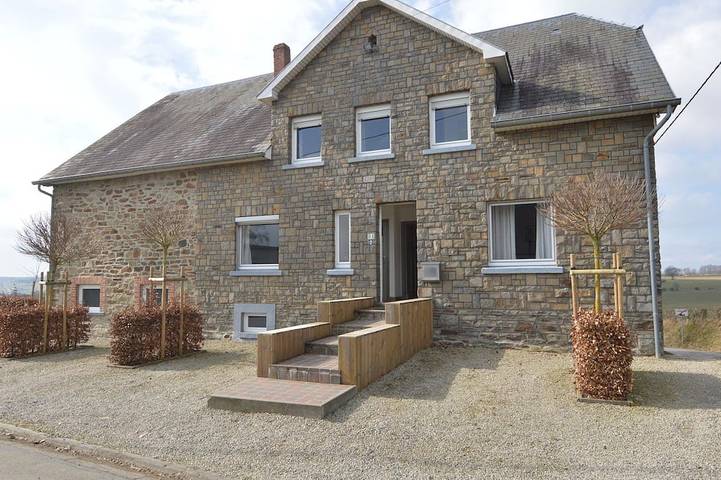 Ferienwohnung für 9 Personen, mit Terrasse und Garten