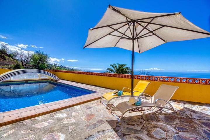 Casa rural para 4 personas, con piscina además de jardín y vistas en Puntagorda