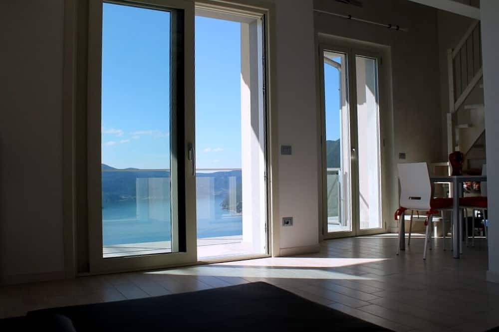 Apartamento entero, Apartamento en el lago Iseo 4/6 personas con piscina Vista al lago in Spiglia, Municipio de Parzanica