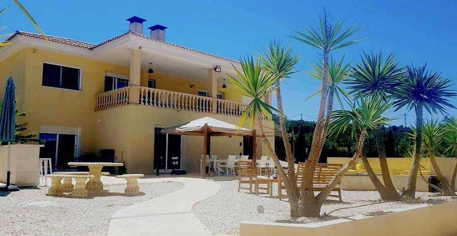 Chalet para 7 personas, con Terraza además de Jardín y Piscina en Comunidad Valenciana