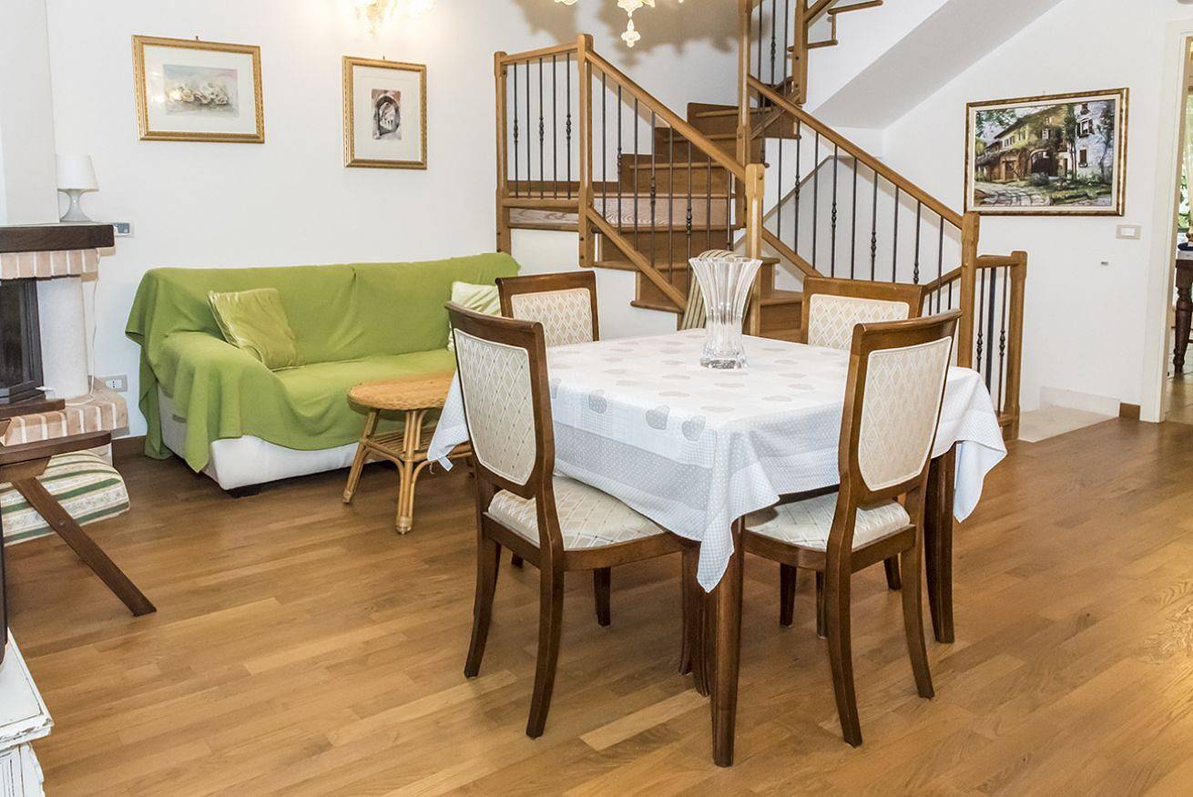 Entire apartment, S287 - Sirolo, villa with garden near the centre in Sirolo, Riviera del Conero