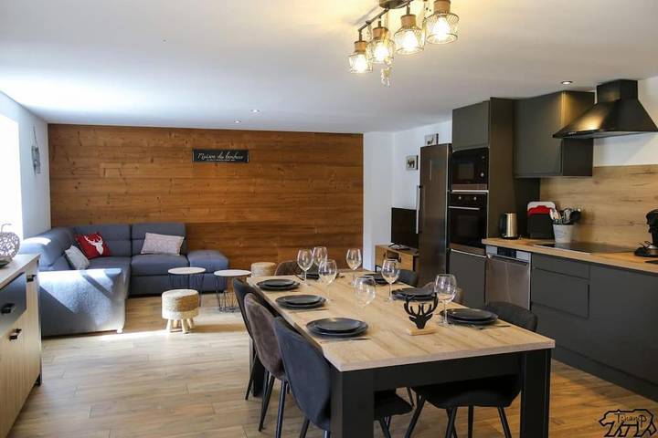 Location de vacances pour 7 personnes, avec terrasse ainsi que vue et jardin à Ramonchamp - 2