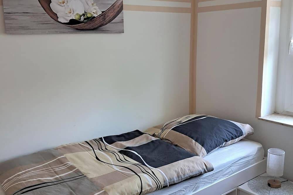 Ganze Wohnung, Neu saniertes Apartment Misena in Radebeul, Meißen Region