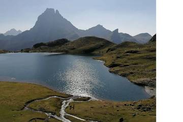 Location de vacances pour 12 personnes, avec jardin et terrasse, animaux acceptés à Laruns