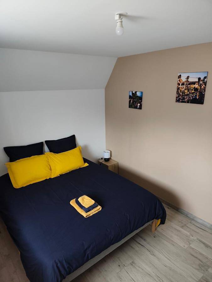 Location de vacances pour 41 personnes, avec piscine et jardin à Chablis - 2