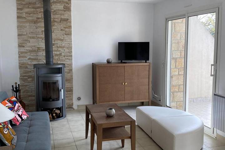 Location de vacances pour 12 personnes, avec terrasse, animaux acceptés dans Plage de Landrezac - 2