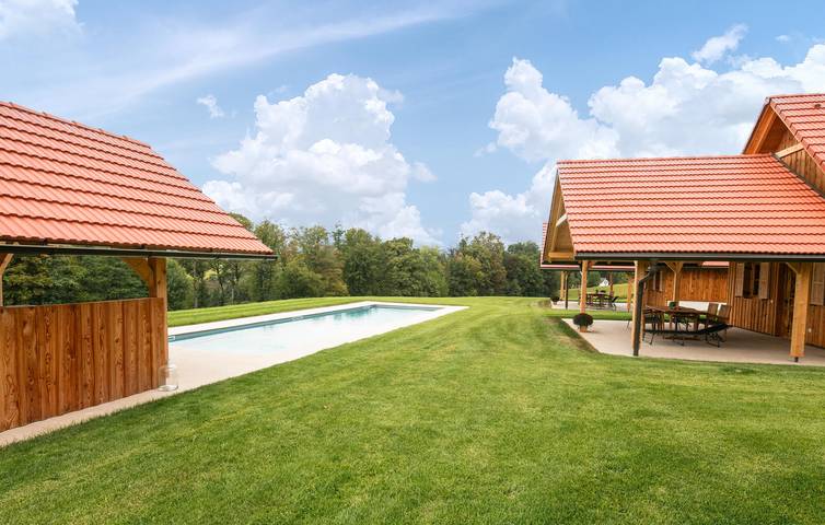 Modern Apartment with Pool & Terrace, Near Wia'zhaus Putzer Restaurant in Steirerland