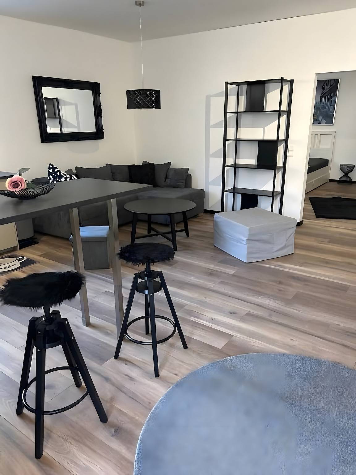 Ganze Wohnung, Apartment 'Ambiente 2' mit privater Terrasse und Wlan in Naumburg (Hessen), Hessisches Bergland