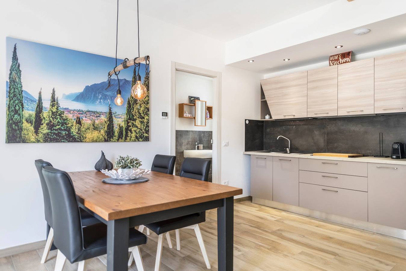Ganze Wohnung, Ferienwohnung 'Ai Colli garden relax apartment' mit privater Terrasse, privatem Garten und Wlan in Costermano, Gardasee-Berge