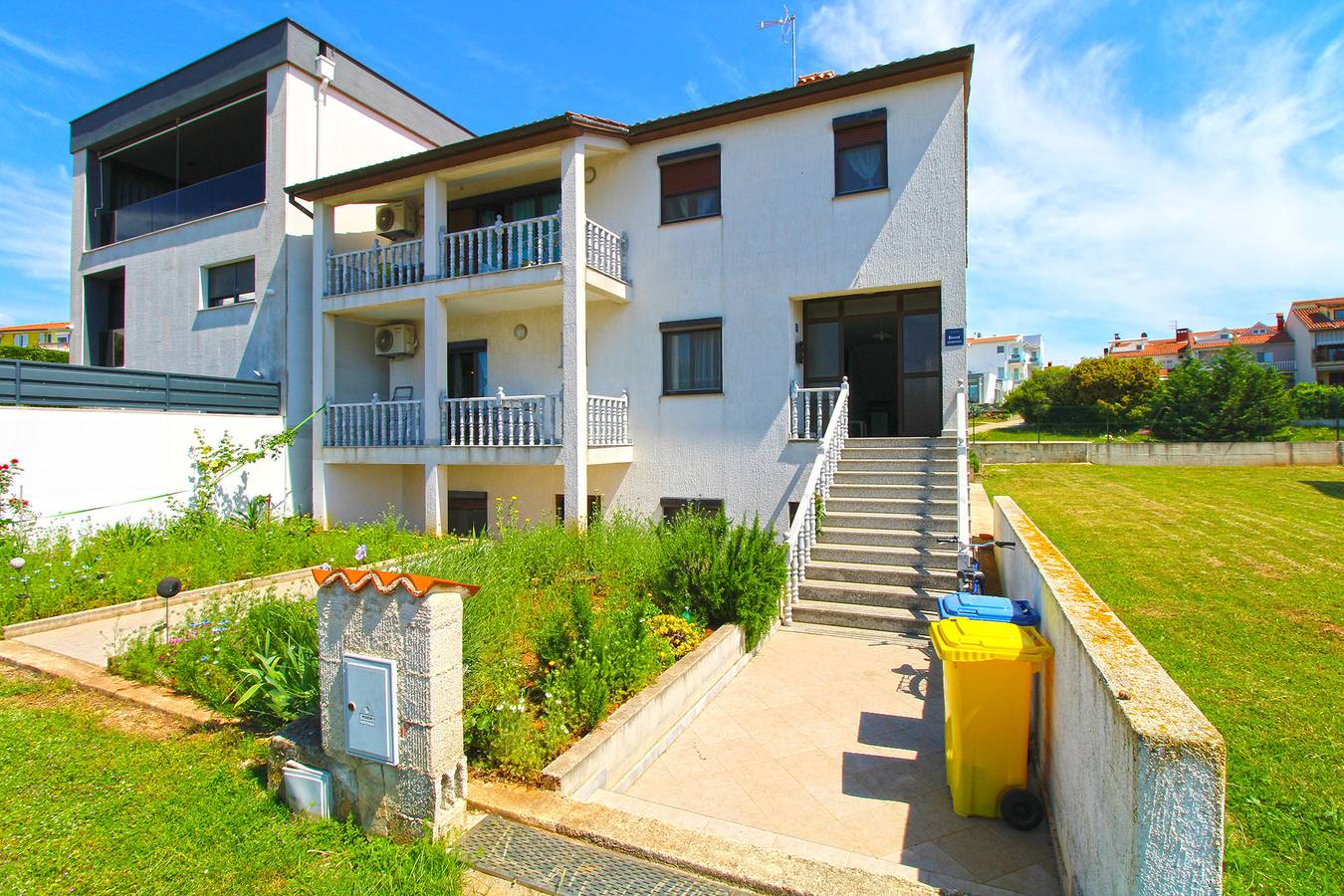 Ganze Wohnung, Ferienwohnung für 4 Personen mit Terrasse in Stinjan, Südküste Istrien