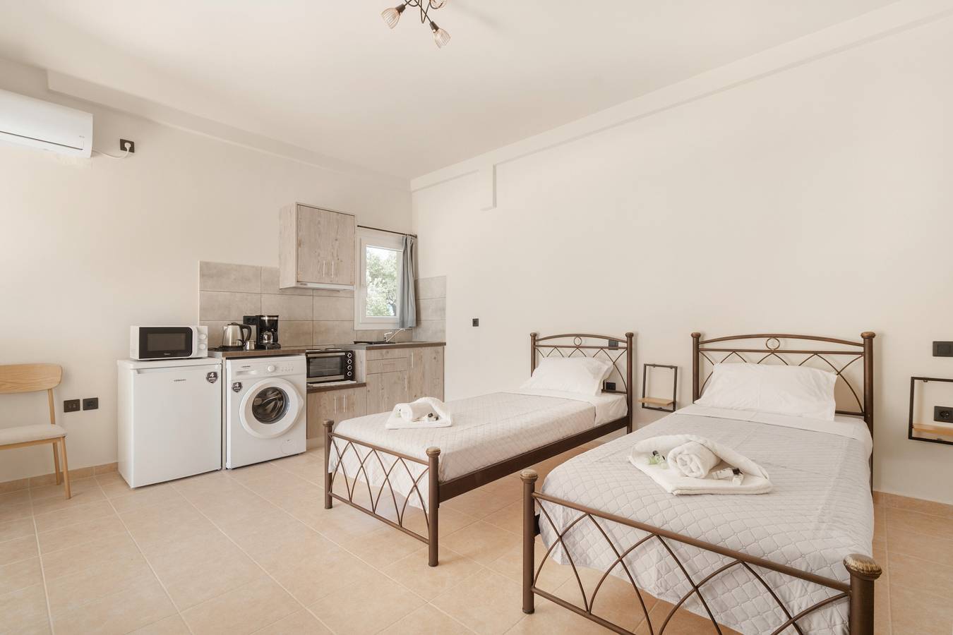 Ganzes Studio, Apartment 'Panagis 2' mit Bergblick, Wlan und Klimaanlage in Kefalonia