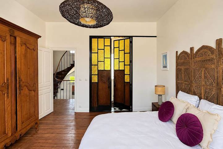 Demeure Clemenceau | 4 chambres, 4 Sdb, jardin, centre-ville in Cosne-Cours-sur-Loire, Vallée de la Loire