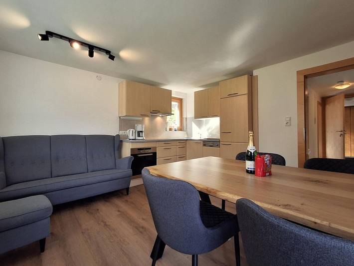 Ganze Wohnung, Alpenfeder Hüsli 4 Personen Ferienwohnung mit Terrasse und Garten in Tschagguns, Schruns-Tschagguns