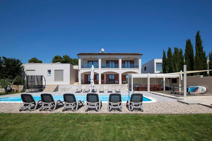 Villa für 14 Personen, mit Garten und Pool in Medulin - 4