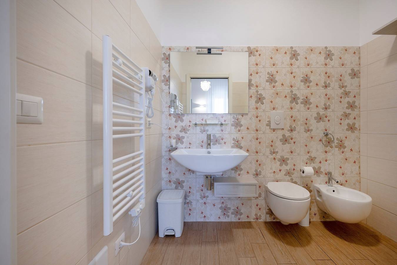 Il Fiorone - Camera 4 con giardino condiviso, Wi-Fi e aria condizionata in Torre Canne, Salento