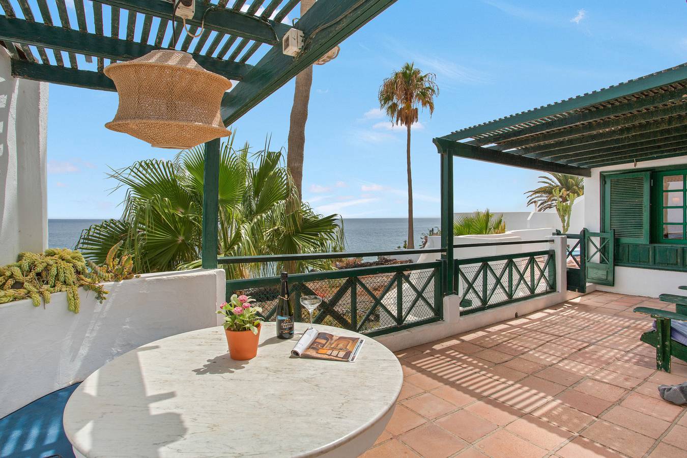Vacaciones 'The Beach House Lanzarote' con vistas al mar, terraza privada y Wi-Fi in Puerto del Carmen, Tías