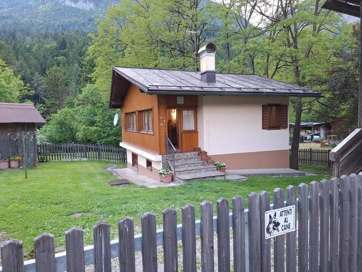 Baita per 4 persone, con Balcone e Giardino nonché Panorama a Auronzo di Cadore