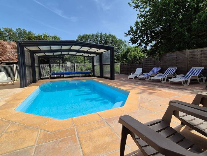 Maison de vacances pour 26 personnes, avec Jacuzzi et Bassin pour enfant dans les Ardennes
