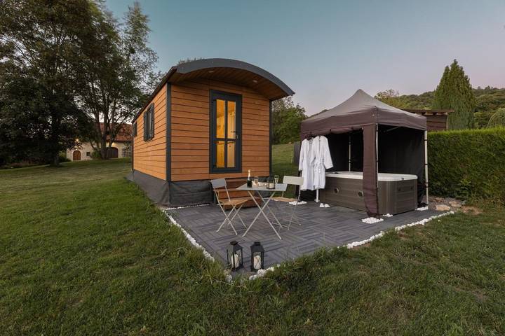 Maison de vacances pour 2 personnes, avec jardin ainsi que piscine et jacuzzi
