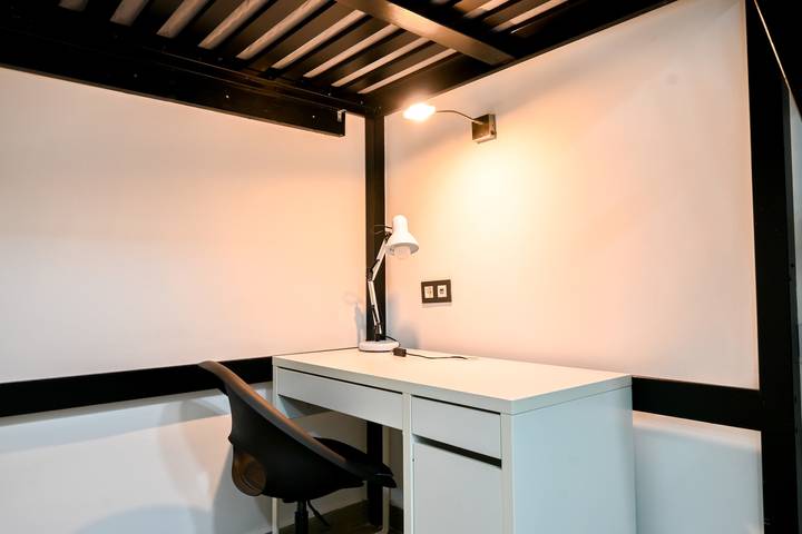 Estudio entero, M Coqueto apartamento de un dormitorio en in Moncloa-Aravaca, Madrid