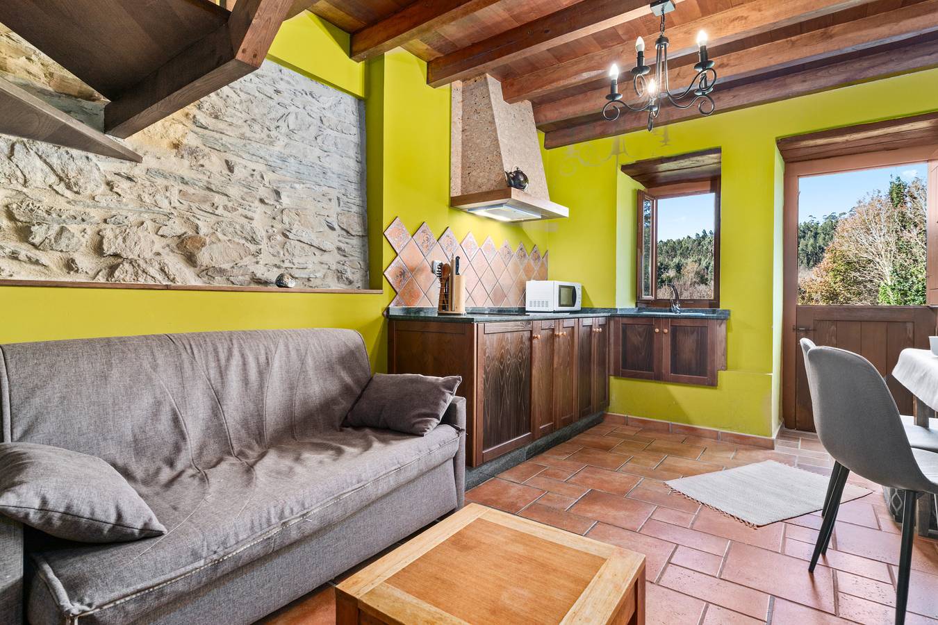 Landhaus 'Bimbieiro' mit gemeinsamer Terrasse, Gemeinschaftsgarten und Wi-Fi in Ortigueira, Costa de Galicia