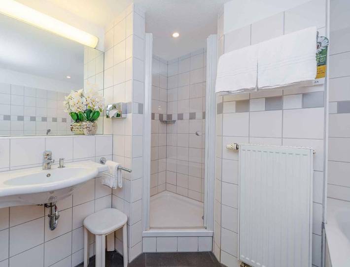 Hotel für 2 Personen, mit Terrasse in Pulheim - 3