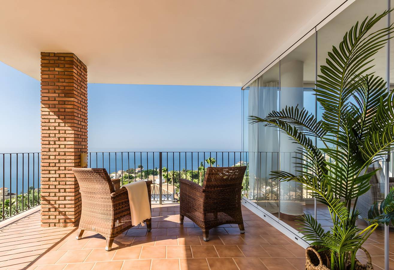 Villa 'El Pino' avec vue sur la mer, Wi-Fi et climatisation in Monte de los Almendros, Salobreña