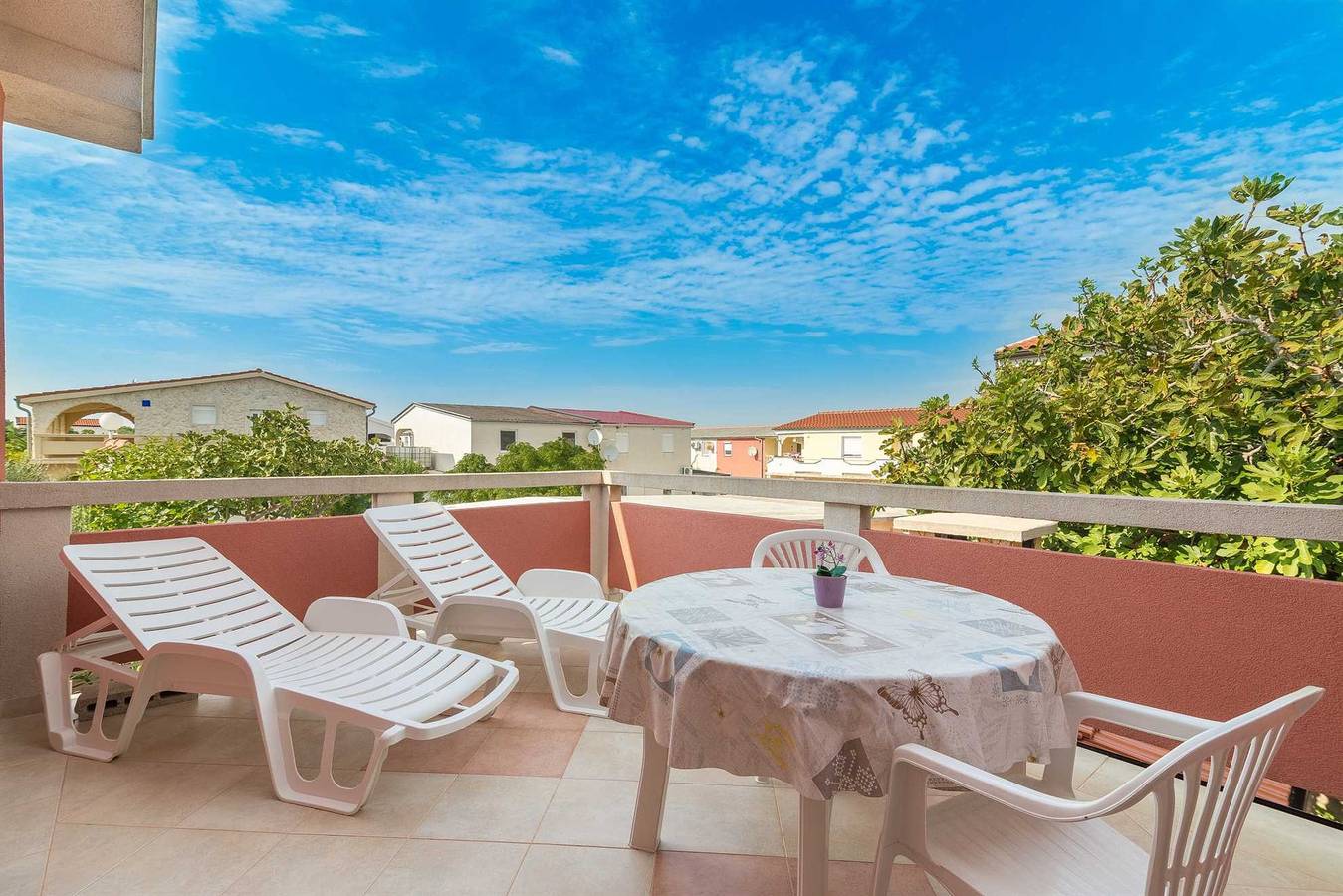 Całe studio, Studio dla 3 osób z balkon in Vir