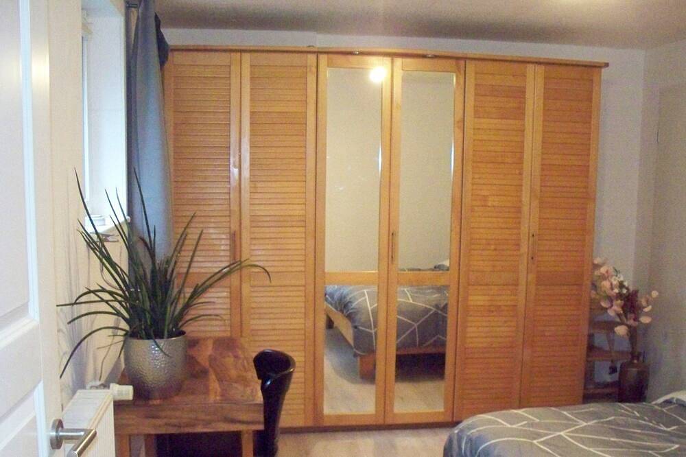 Entire apartment, Idyllische Ferienwohnung in Bestlage in Berlin Frohnau mit Terasse und Garten in Reinickendorf, Berlin