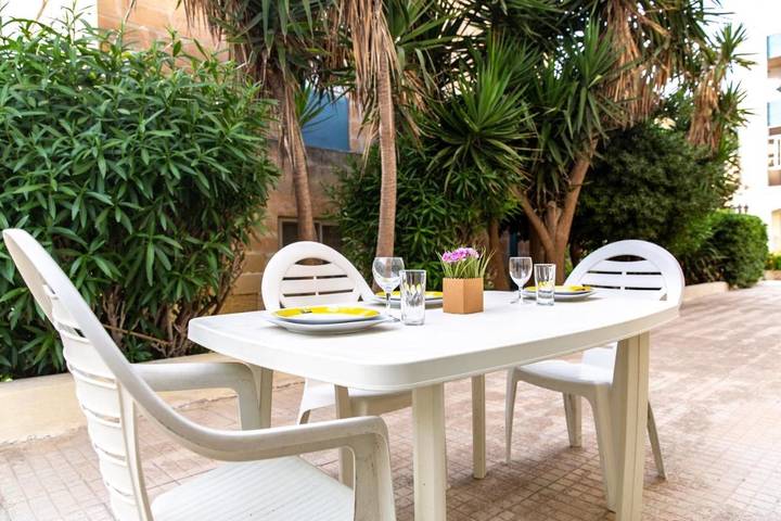 Gîte pour 8 personnes, avec jardin et piscine dans Qawra - 3