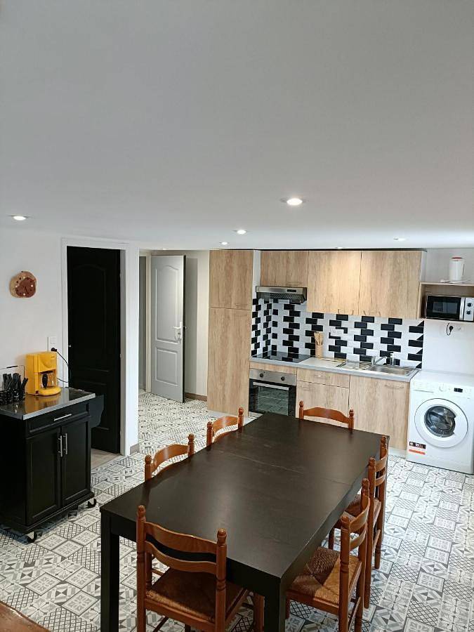 Gîte pour 6 personnes, avec vue à Saint-Georges-de-Pointindoux - 4