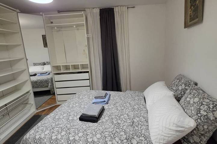 Apartamento entero, Beautiful 2-Bedroom Apartment At La Poste, 22 Av. Jean Jaures in Drancy, Sena-Saint Denis
