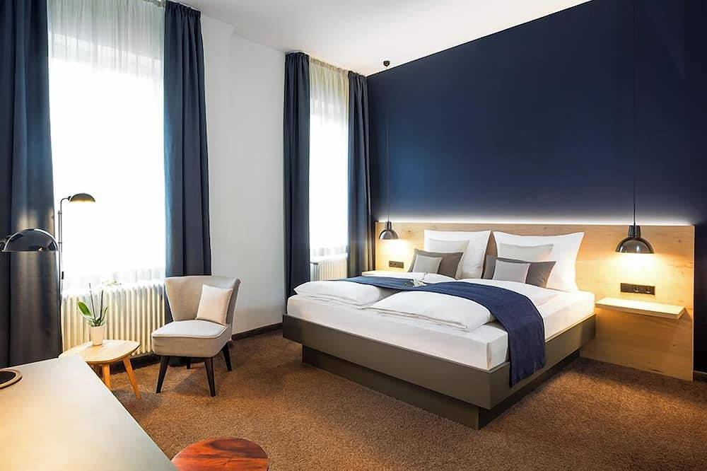 Ganze Wohnung, Einzelzimmer mit Dusche und Wc in Bad Urach, Albsteig Etappe 9