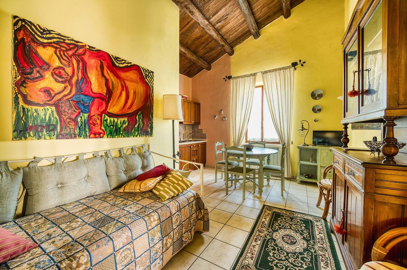 Apartamento entero, Apartamento 'Il Grappolo E La Rosa Tea' con jardín compartido y Wi-Fi in Montefalco, Provincia de Perugia