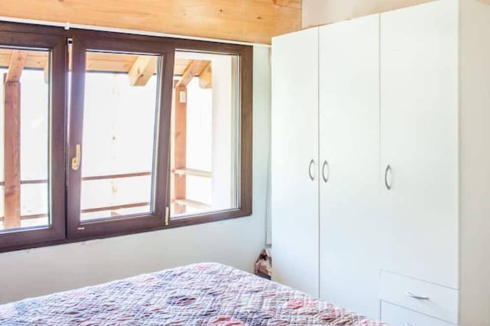 Cozy Lake-View Home with Garden, Starlink Wi-Fi and Relaxing Veranda in Bellano, Orobie Alpen West