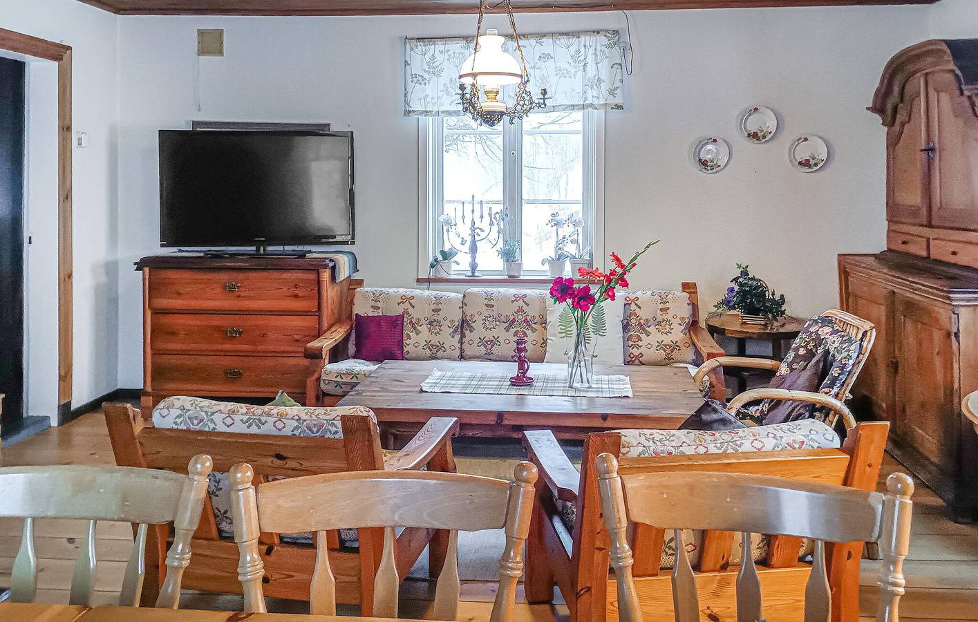 Hus för 10 Personer med bastu in Tived distrikt, Laxå