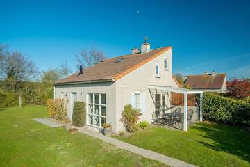Ferienhaus für 4 Personen, mit Pool und Garten, mit Haustier in Brouwershaven