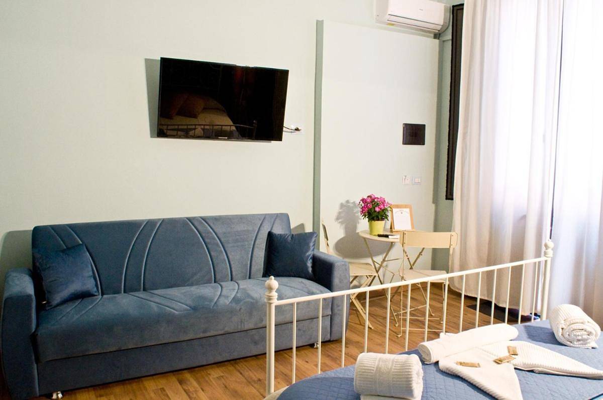 Deluxe Room (2 Adults + 1 Child) in Misterbianco, Catania e dintorni