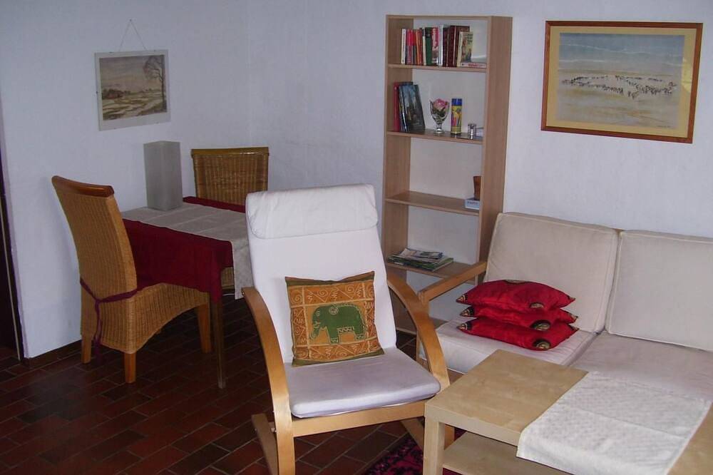 Ganze Wohnung, Mit Terrasse in Wiefelstede, Ammerland