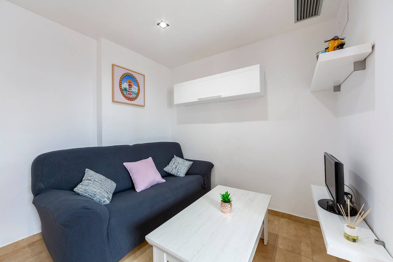 Appartement entier, Appartement 'El Faro' avec vue sur la montagne et climatisation in Adra, Costa de Almería