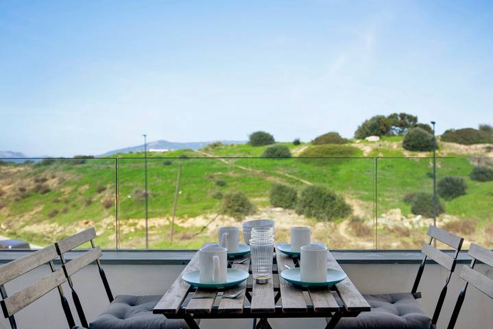 Entire apartment, Holiday Apartment "Casa Maracuya" with Private Terrace & Wi-Fi in Playa de Los Lances, Tarifa
