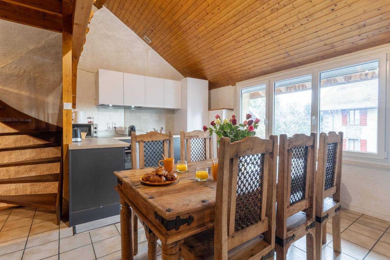 Appartement entier, Two-Bedroom Apartment in Viry, Région de Saint-Julien-en-Genevois